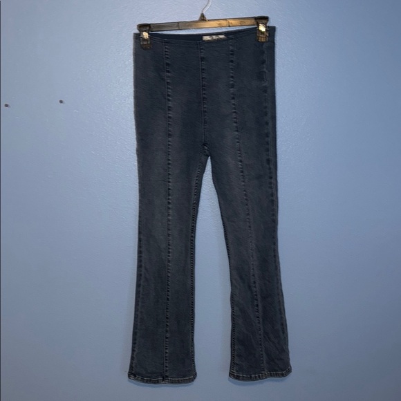 We The Free Denim - We the Free Flare Pull On Front Seam Jeans - size 28. K